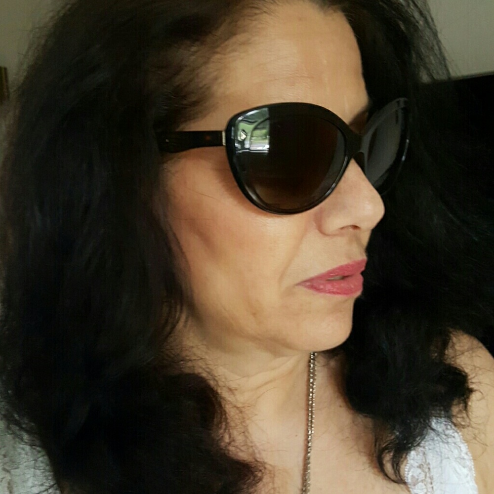 Prada sunglasses - Picture 4 of 4